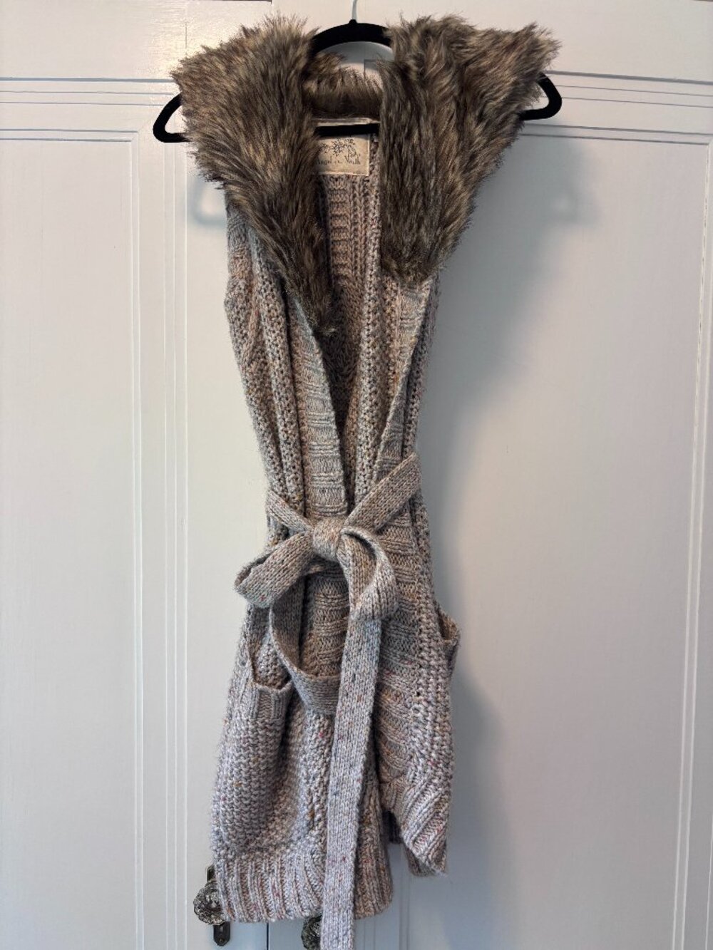 Anthropologie sweater vest with faux fur collar